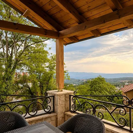 Villa Ts Villa-mountain Views, Fireplace & Rustic Luxury *